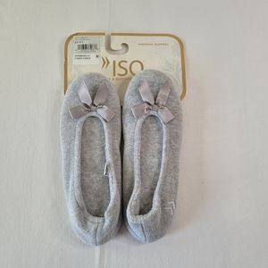 Isotoner womens house slippers Rn22605 size 8/9 in gray